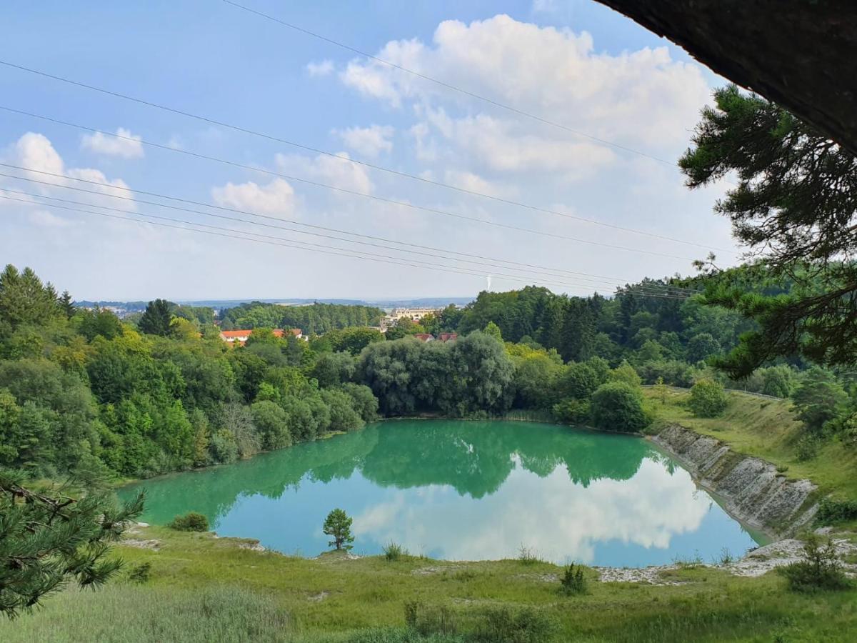 Hotel Ehinger Rose Ехинген Екстериор снимка